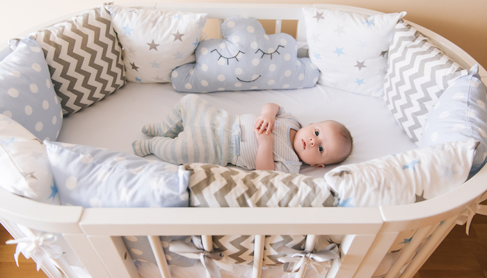 tour de lit bébé mixte et neutre convenant à un bébé garçon ou bebe fille